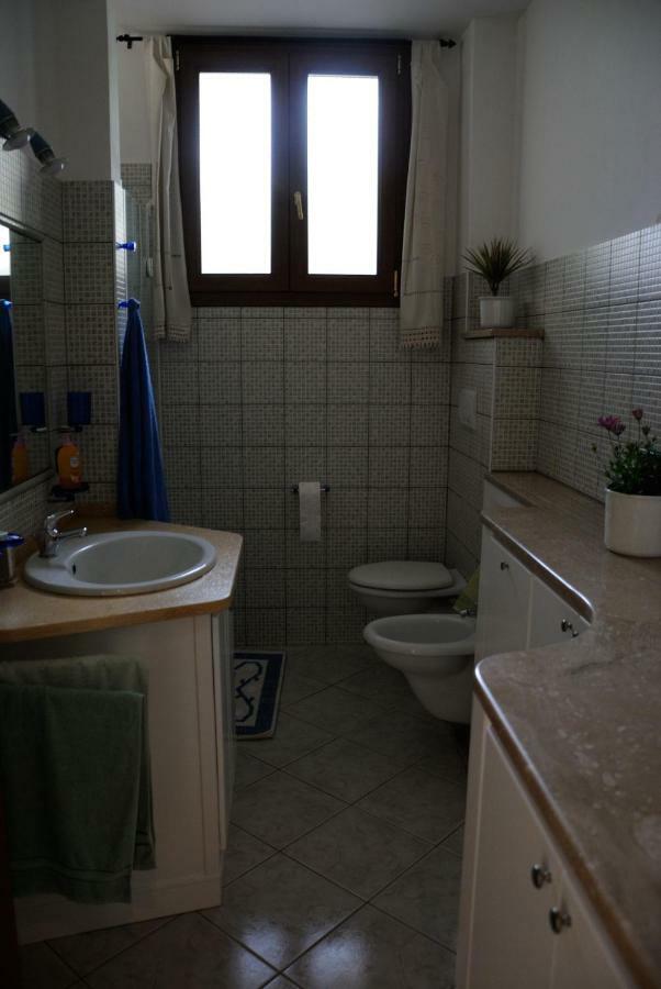 Tra Mare E Monti Appartement Santa Giusta Buitenkant foto