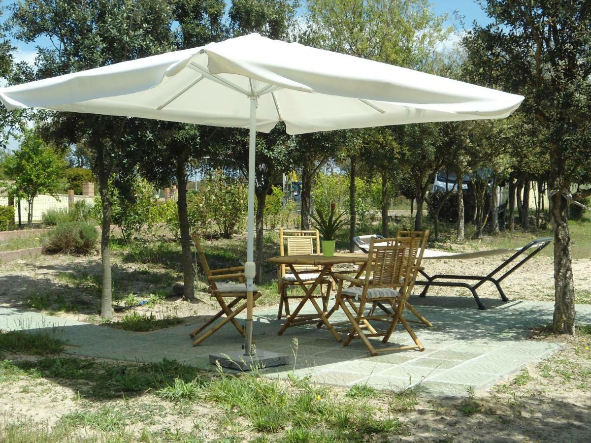 Tra Mare E Monti Appartement Santa Giusta Buitenkant foto