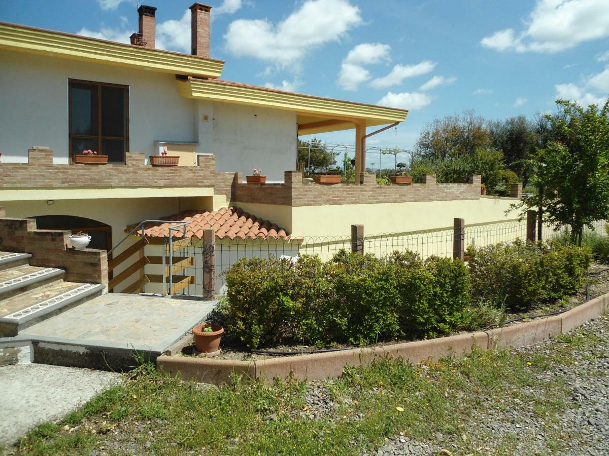 Tra Mare E Monti Appartement Santa Giusta Buitenkant foto